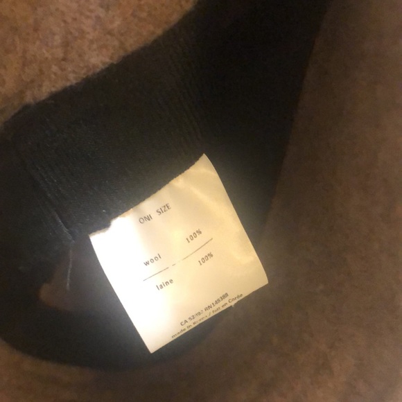 wool bucket hat from OAK + FORT 😍 - Picture 4 of 5